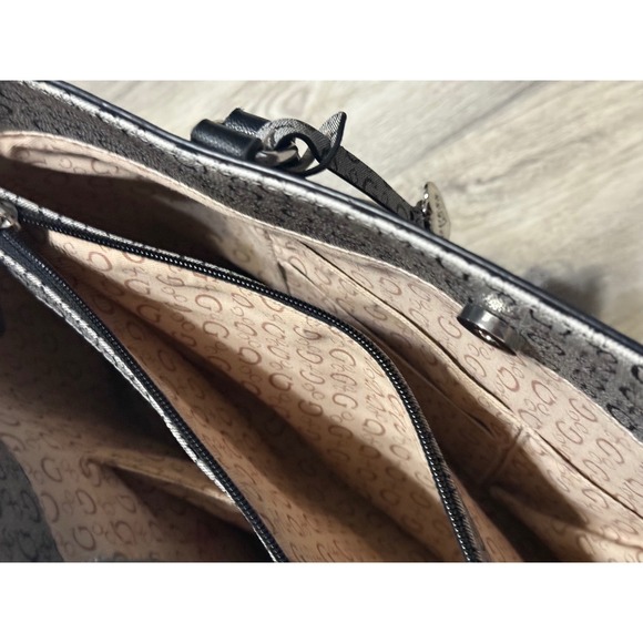 Guess Tote Bag Purse Handbag, Gray Logo Print, Heart Charm Cute - Picture 5 of 11